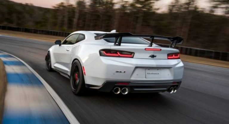 2020 Chevy Camaro SS Engine