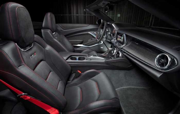 New 2022 Chevrolet Camaro Interior
