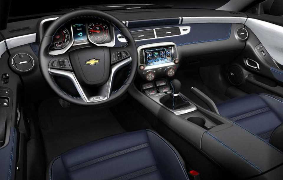 2023 Chevrolet Camaro Interior