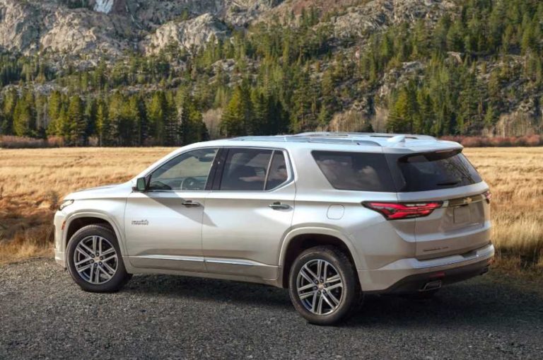 2023 Chevrolet Traverse MPG Exterior