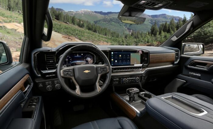 2024 Chevrolet Silverado Interior
