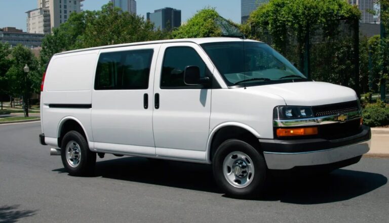 2026 Chevy Express Exterior