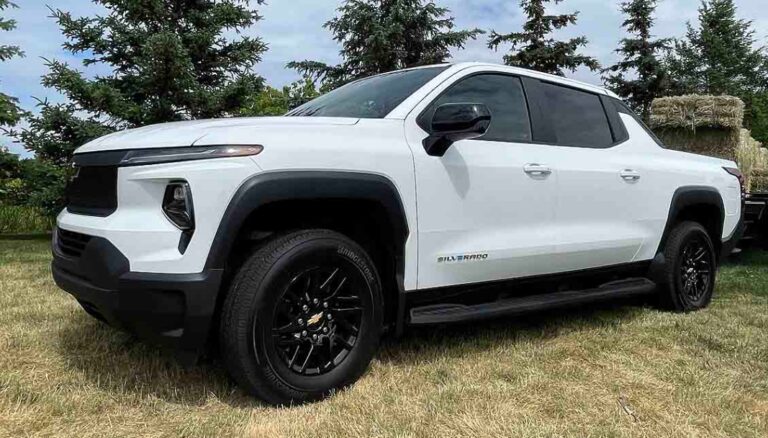 2026 Chevy Silverado EV Exterior