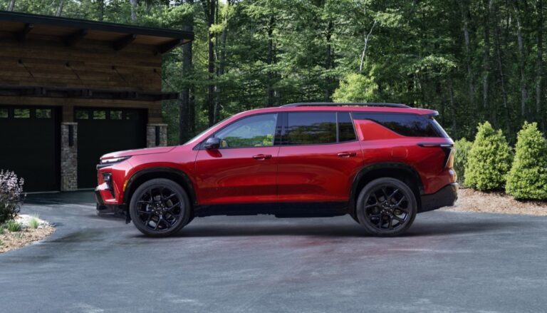 New 2026 Chevy Traverse Exterior