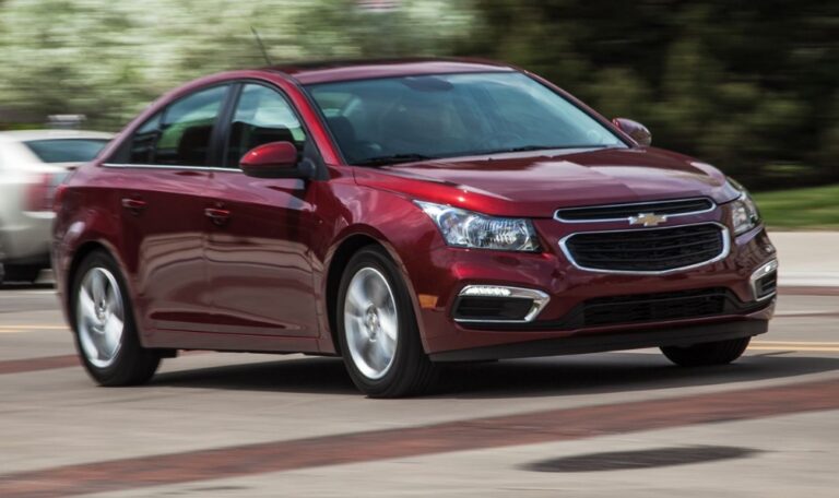 2026 Chevy Cruze Sedan Images